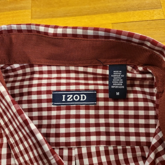 Izod red and white checked Men’s casual button up long sleeve shirt size Medium - Picture 2 of 7